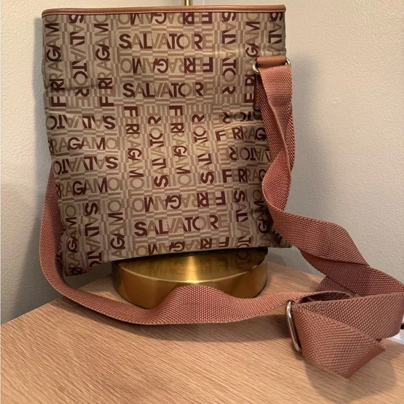 🤎EUC🤎 Salvatore Ferragamo Tan and Brown Logo Messenger Bag